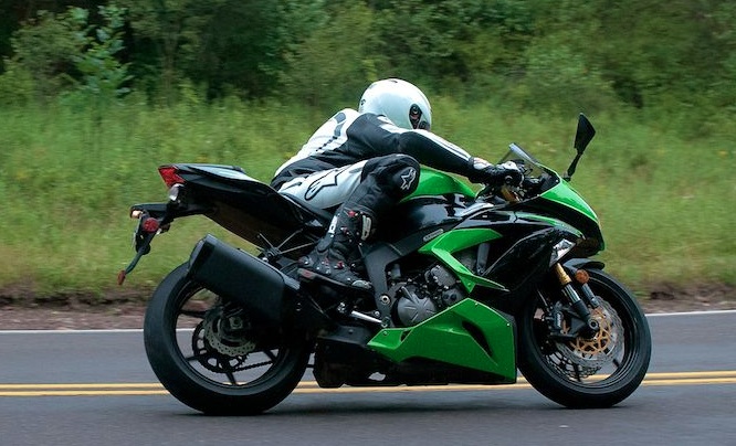 รีวิวมอเตอร์ไซค์ Kawasaki Ninja ZX-6R