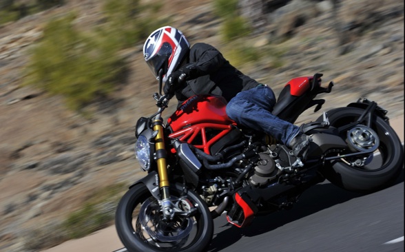 Ducati-Monster-1200-3