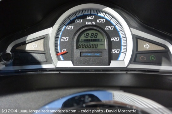 Review-2014-Honda-PCX-125-05